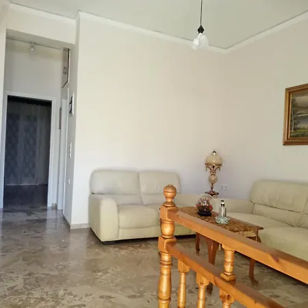 Tom House 1 Φιλιατρά