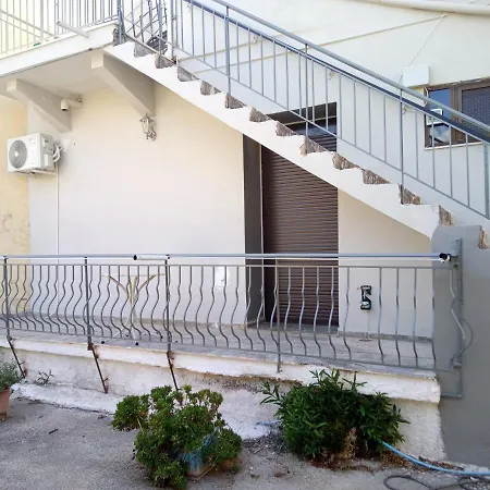 Tom House 1 Apartment Filiatra